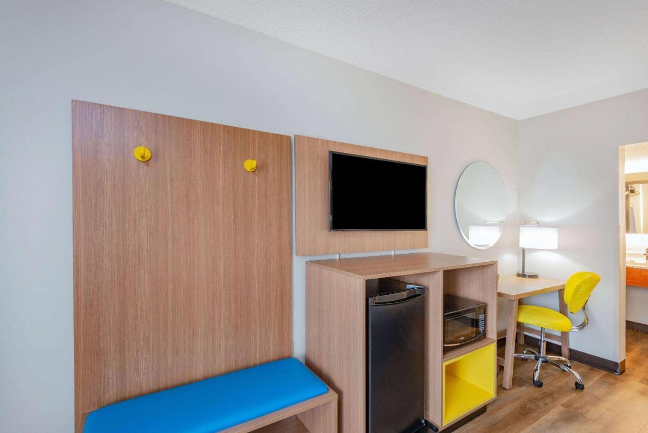 Days Inn By Wyndham Charlottesville/University Area Extérieur photo