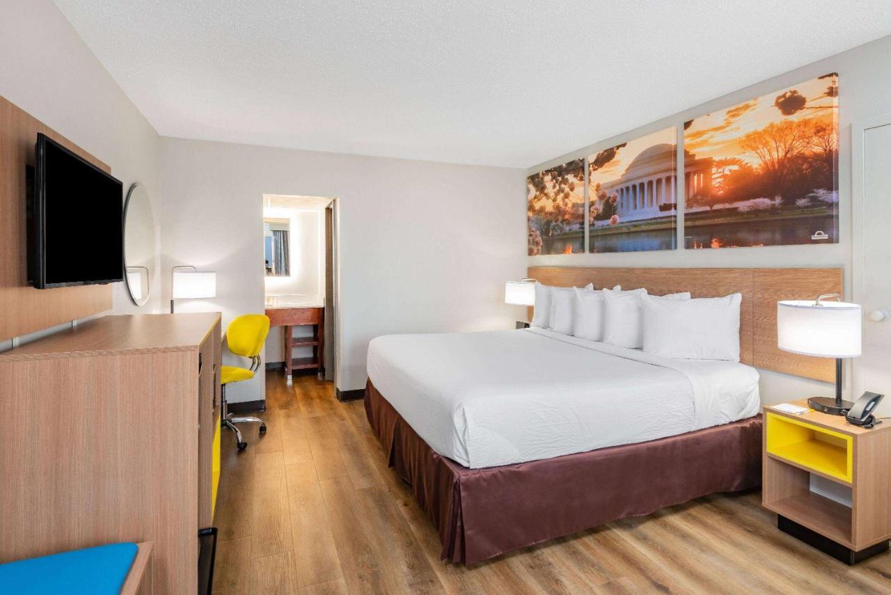 Days Inn By Wyndham Charlottesville/University Area Extérieur photo